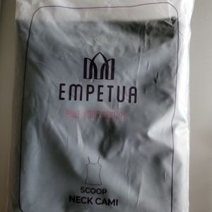 Shapermint Scoop Neck Cami